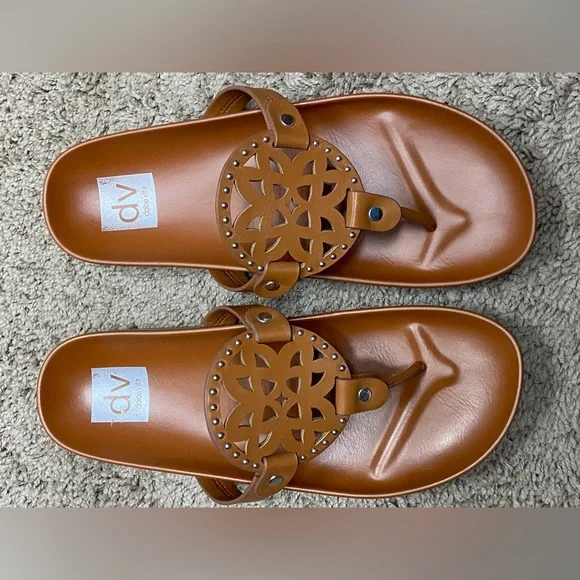 🤎DV by Dolce Vita • brown laser cut slip on sandal • 7 - Picture 4 of 8